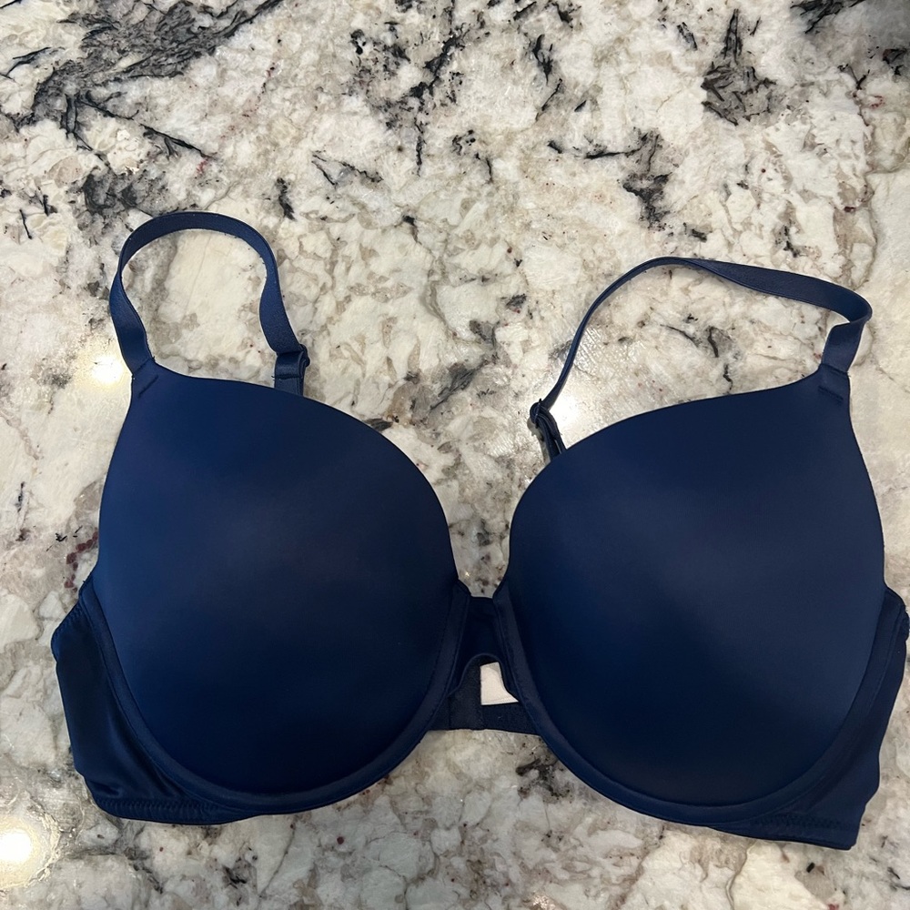 Victoria’s Secret PINK Wear Everywhere Pushup Bra in Deep Blue 38 D
